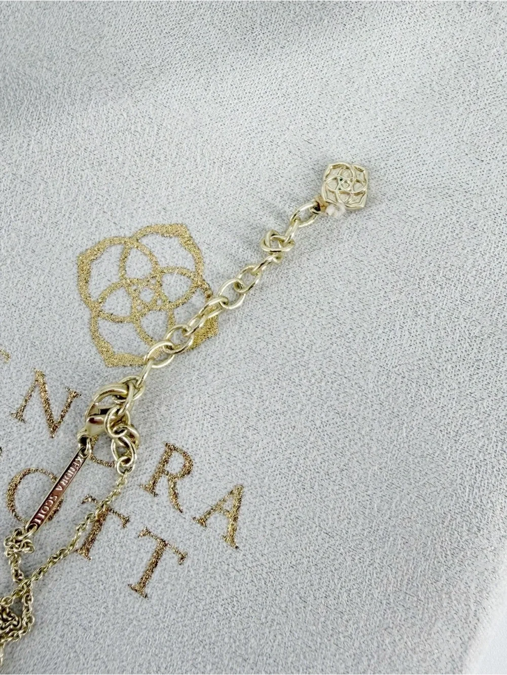 Kendra Scott Gray Irredescent Pendant Gold Plated Necklace